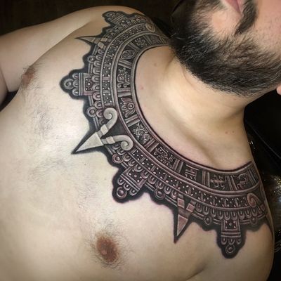 Read more about the article Geometric necklace Tattoo by Goethe Silva — Los Angeles, CA